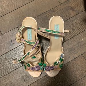 Betsy Johnson flowered ankle wrap Sandles.